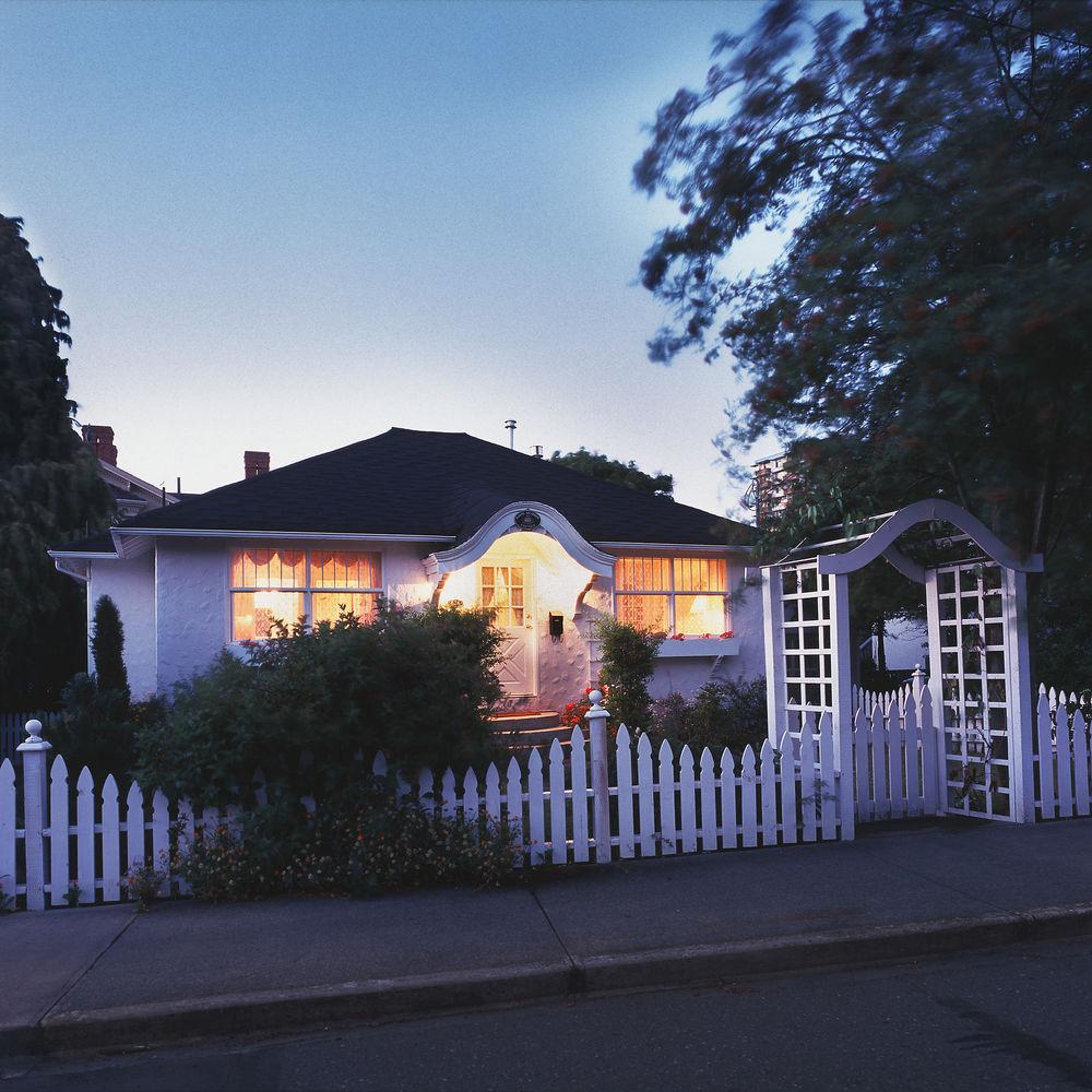 Humboldt House Bed & Breakfast Виктория Экстерьер фото