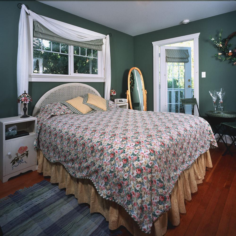 Humboldt House Bed & Breakfast Виктория Экстерьер фото